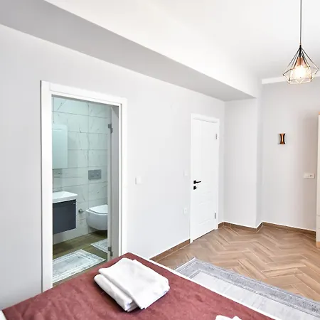 Red Moon 4* فتحية