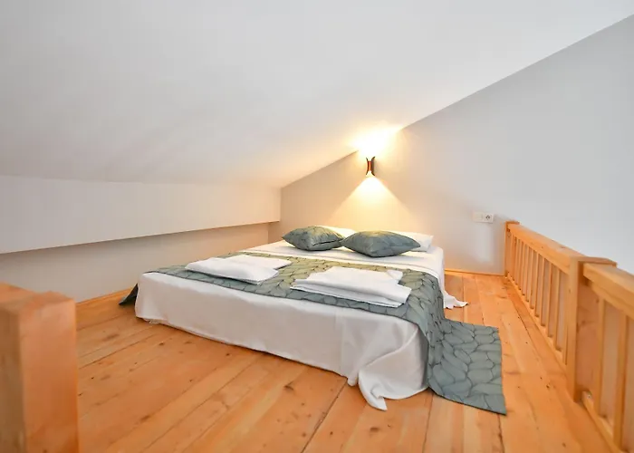 Red Moon 4* Φετιγιέ