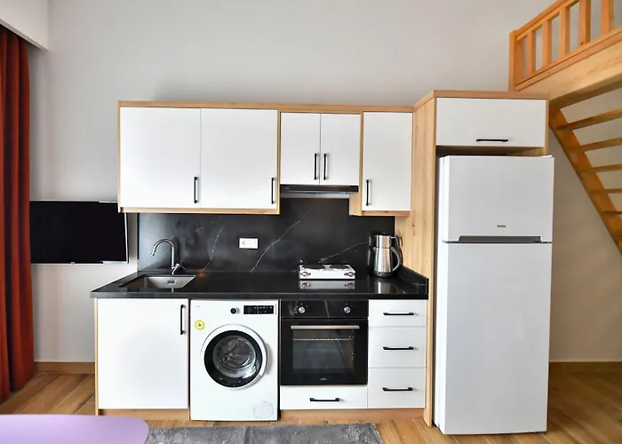 Ξενοδοχείο με διαμερίσματα Red Moon