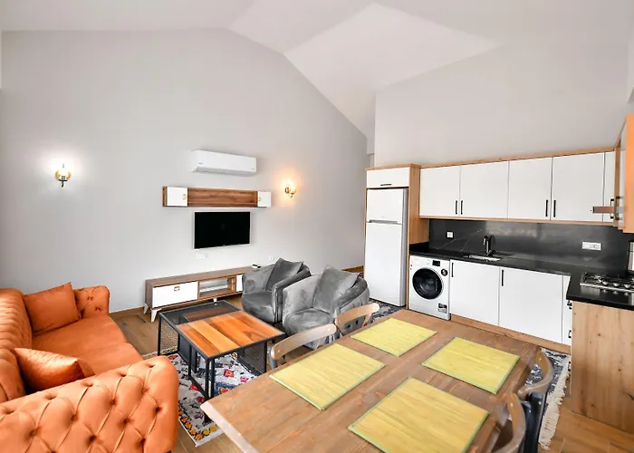 Red Moon Φετιγιέ