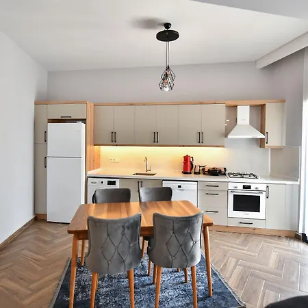 Aparthotel Red Moon 4*